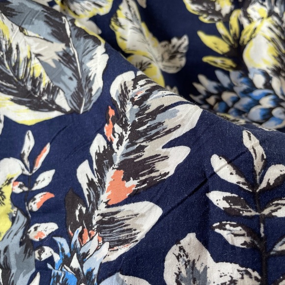 Modern Floral Print Top in Blue by Elodie. Size XL - Picture 6 of 7